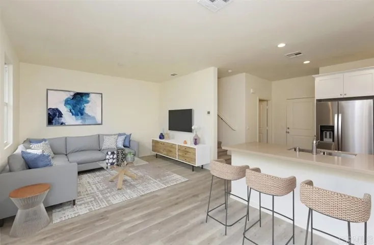 4133 Sitio Flor, Oceanside, California 92057
