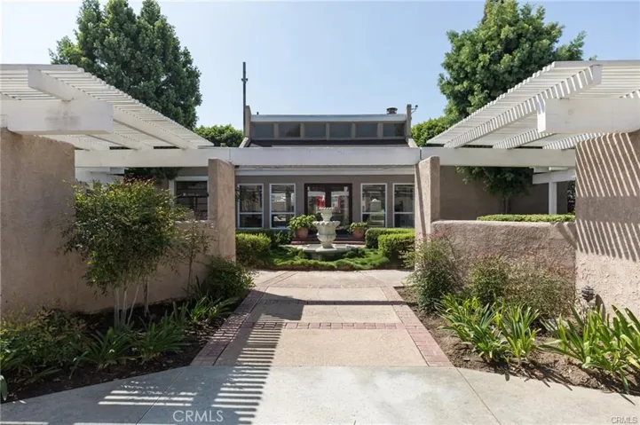 2900 Madison D-18, Fullerton, California 92831