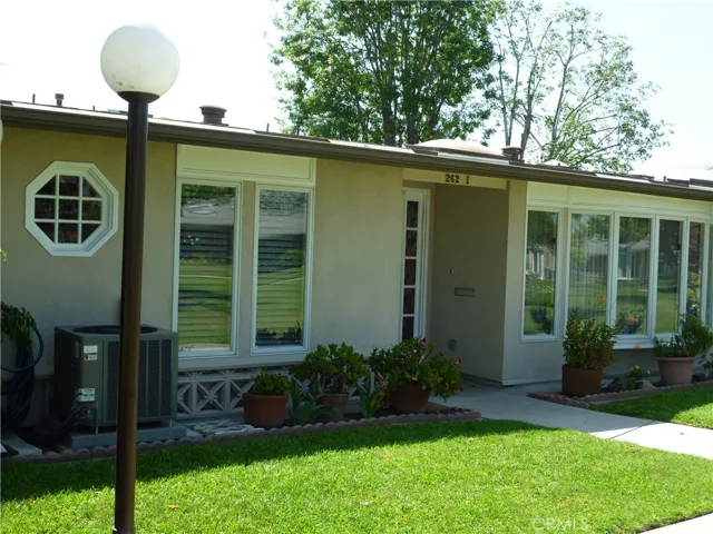 1591 Interlachen Rd M11 262i, Seal Beach, California 90740