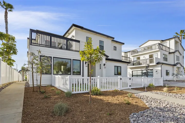 430 Tamarack Ave, Carlsbad, California 92008