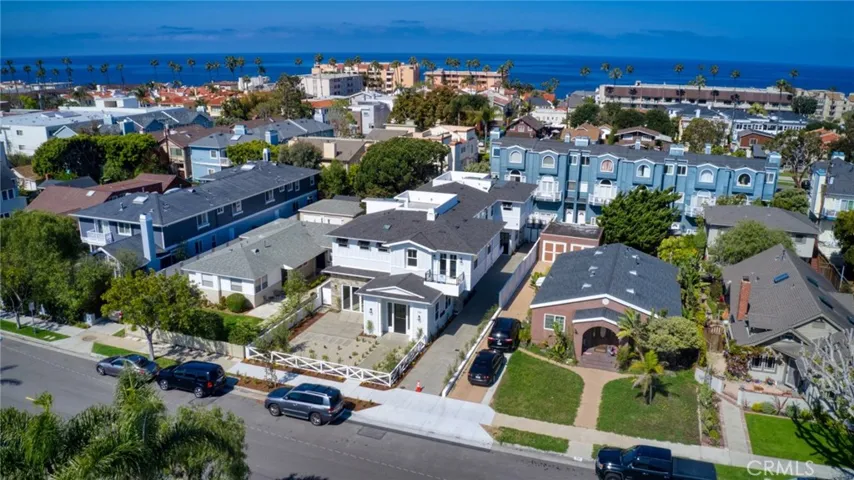 Wonderful location just a few blocks to the ocean.