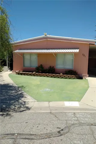 701 Santa Teresa Way, Hemet, California 92543