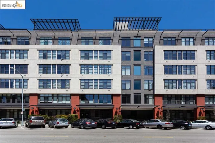 288 3rd St. 305, Oakland, California 94607