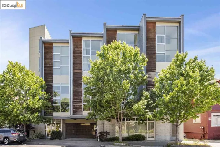 485 W Macarthur Blvd 205, Oakland, California 94609