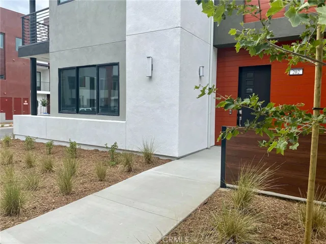 202 Waypoint, Tustin, California 92782