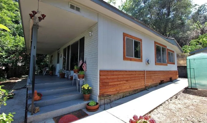 620 High Street, Sonora, California 95370