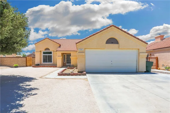1016 Fairwind Avenue, Rosamond, California 93560