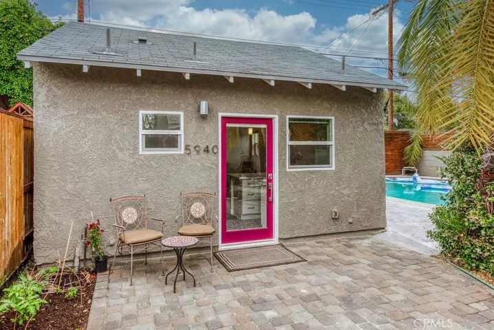 5940 Simspon Ave, North Hollywood, California 91607