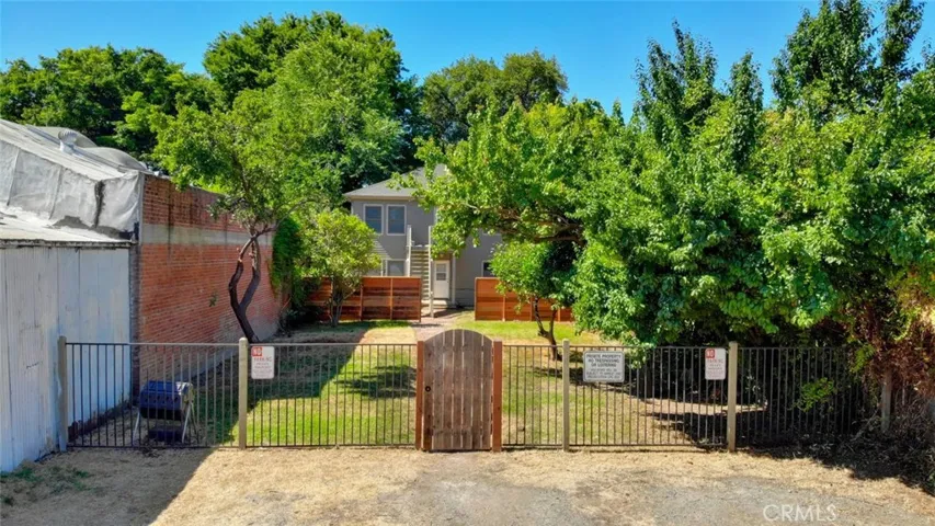 1013 V Street, Sacramento, California 95818