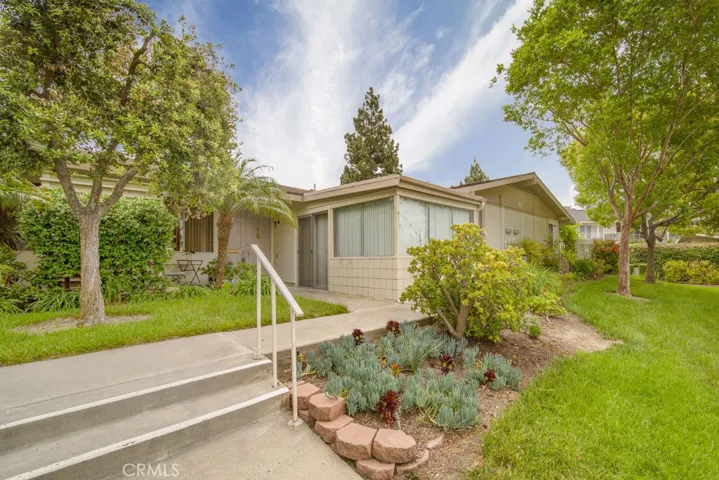 14 Via Castilla, Laguna Woods, California 92637