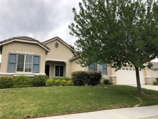 19835 Wallflower Lane, Apple Valley, California 92308