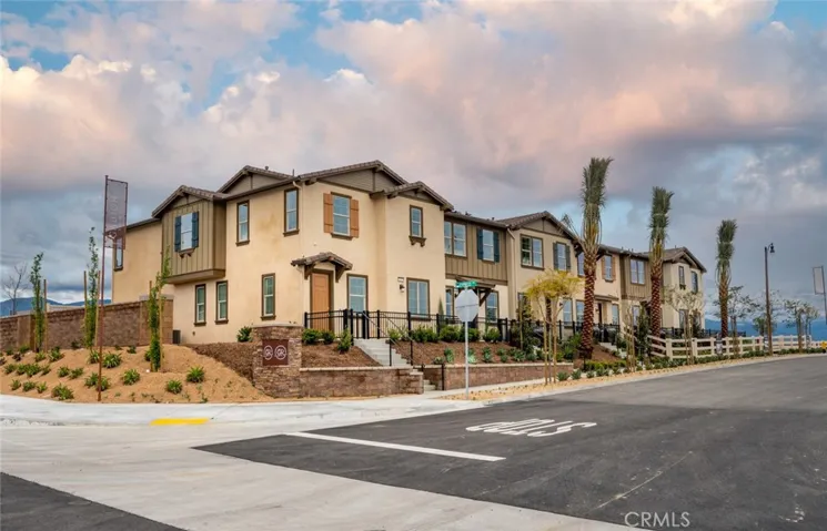 16502 Casa Grande Avenue 124, Fontana, California 92336