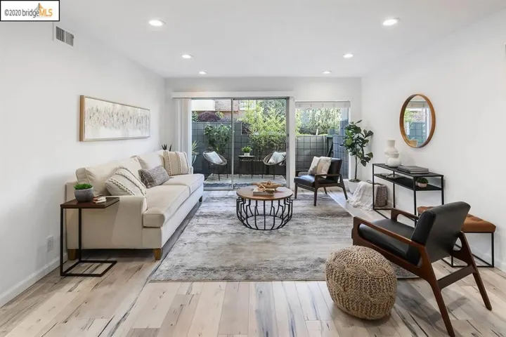 5290 Broadway Terrace 101, Oakland, California 94618