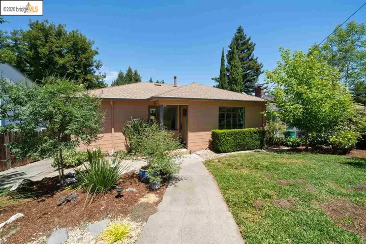 7940 Greenly Dr, Oakland, California 94605