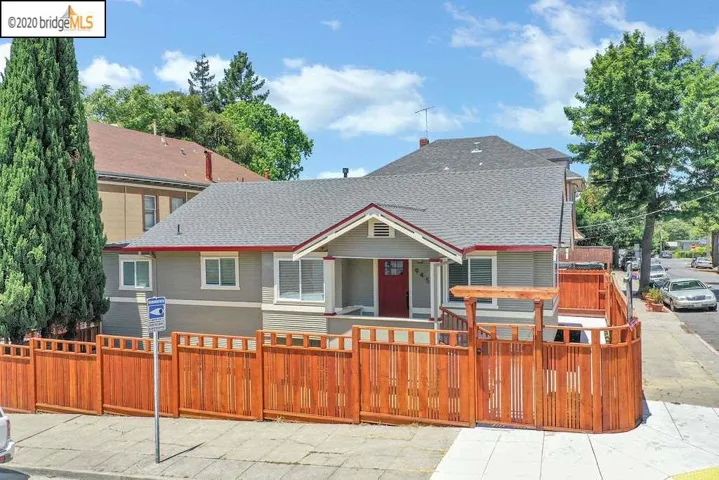 945 E 24th St, Oakland, California 94606