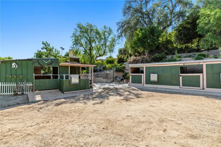930 Picaacho Drive, La Habra Heights, California 90631