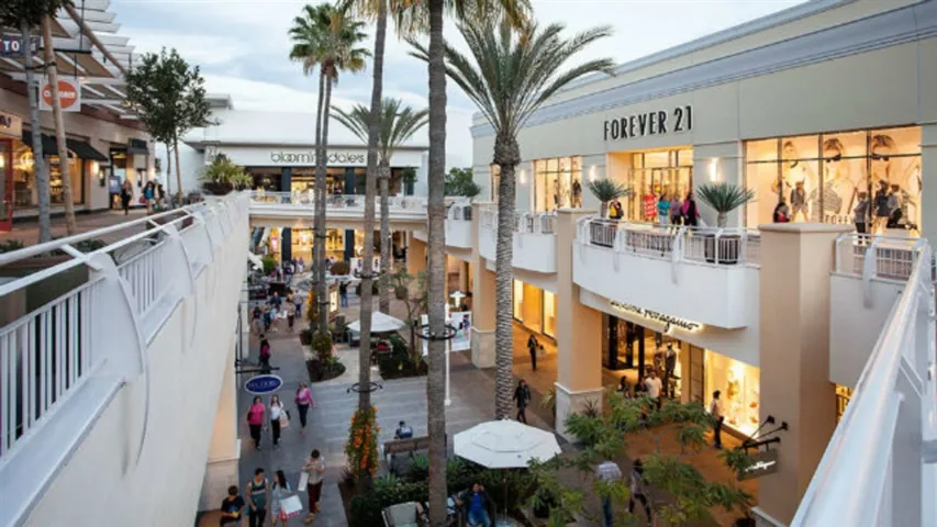 Under 2 miles to Fashion Valley Mall.