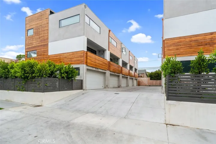 864 S Wilton Place, Los Angeles, California 90005