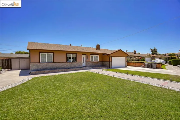 8463 Beverly Ct, Dublin, California 94568