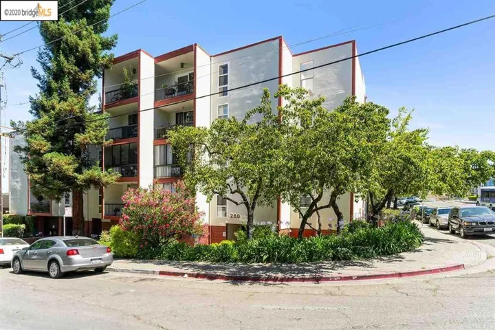 250 Whitmore St 112, Oakland, California 94611