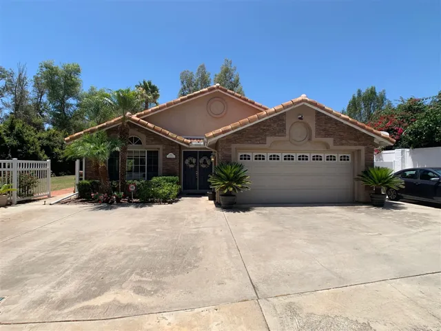 4290 Panorama Dr., La Mesa, California 91941