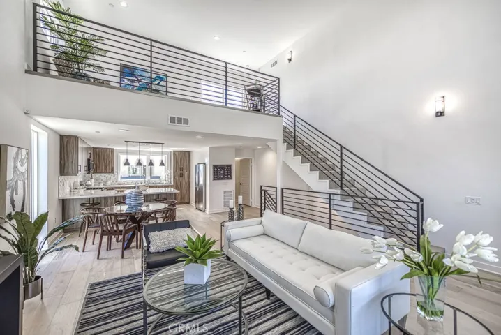 5631 N Bella Blanco Drive, North Hollywood, California 91601