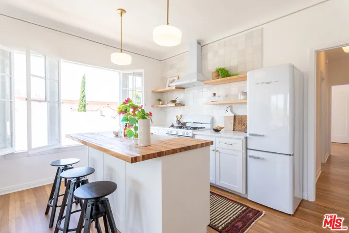 1160 N Madison Avenue 1/4, Los Angeles, California 90029