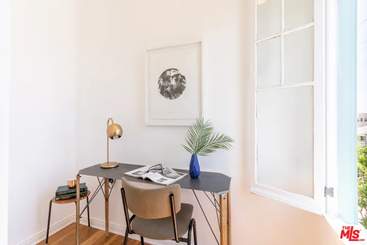 1160 N Madison Avenue 1/4, Los Angeles, California 90029
