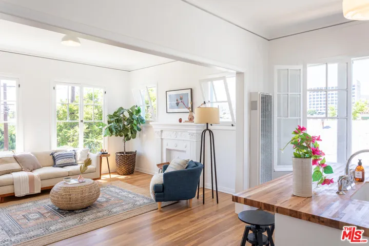 1160 N Madison Avenue 1/4, Los Angeles, California 90029