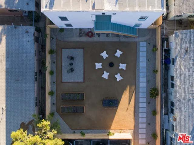 1160 N Madison Avenue 1/4, Los Angeles, California 90029