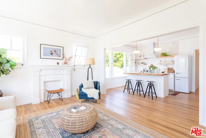 1160 N Madison Avenue 1/4, Los Angeles, California 90029