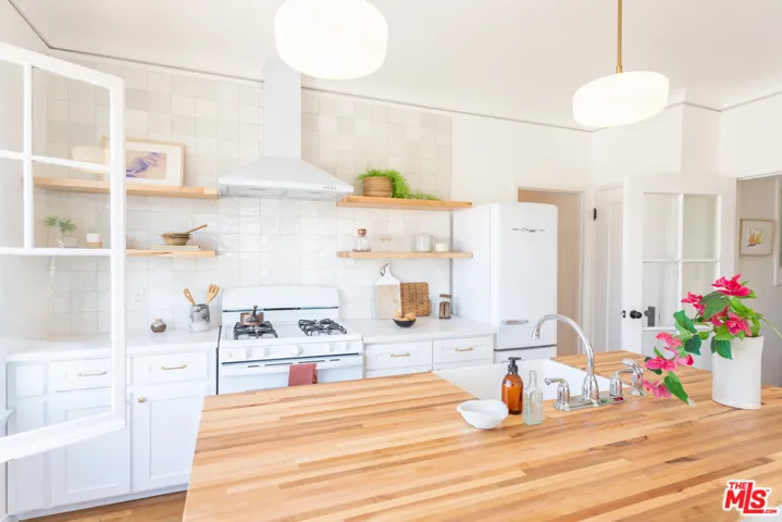 1160 N Madison Avenue 1/4, Los Angeles, California 90029