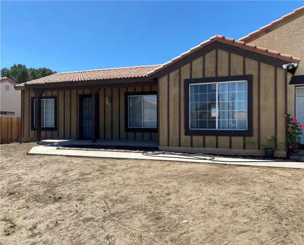 13627 Luna, Victorville, California 92392