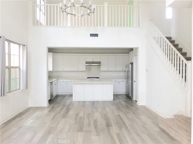 110 Hollyspring, Irvine, California 92618
