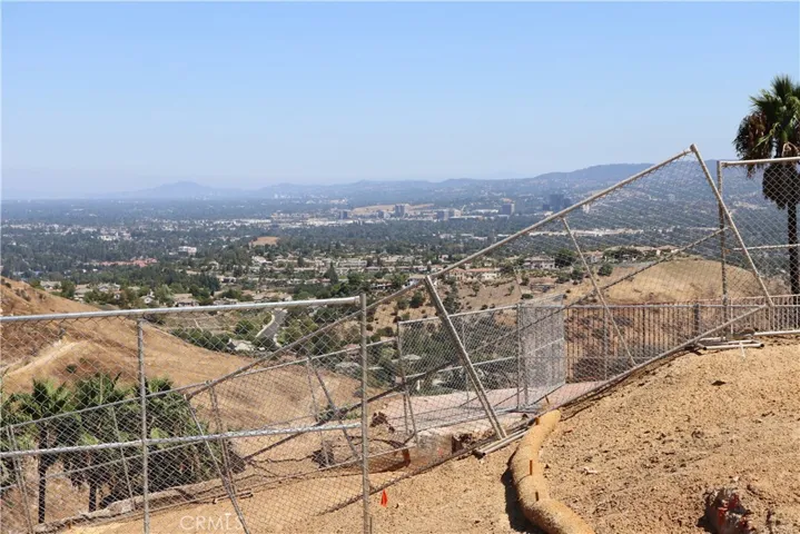 154 Dapplegray Road, Bell Canyon, California 91307