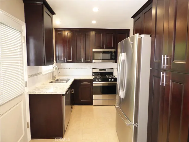 5059 Cahuenga 1/2, North Hollywood, California 91601