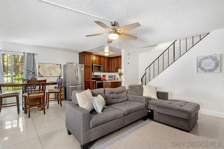 6712 Pinecone Ln, Paradise Hills, California 92139