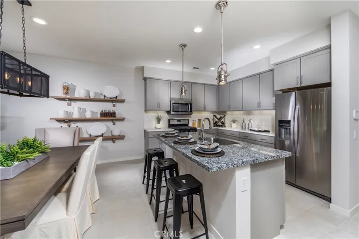 300 Farmhouse Drive 4, Simi Valley, California 93065