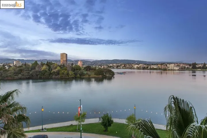 1 Lakeside Dr 520, Oakland, California 94612