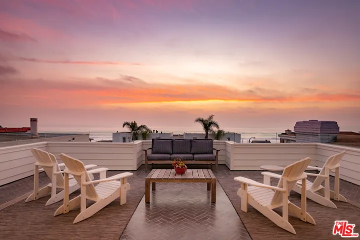 703 Bayview Drive, Manhattan Beach, California 90266
