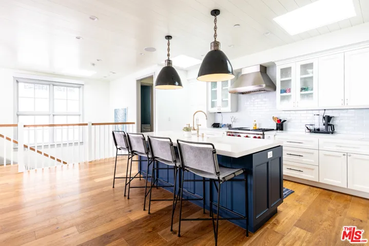 703 Bayview Drive, Manhattan Beach, California 90266