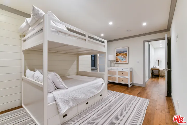 703 Bayview Drive, Manhattan Beach, California 90266
