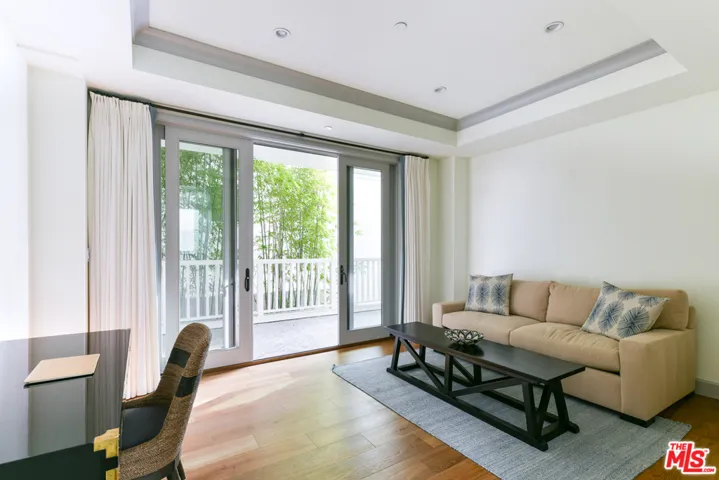 703 Bayview Drive, Manhattan Beach, California 90266
