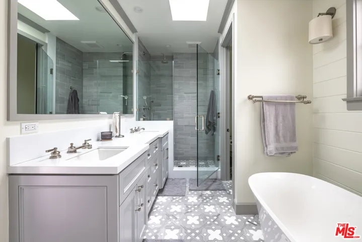 703 Bayview Drive, Manhattan Beach, California 90266