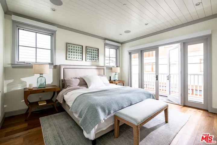703 Bayview Drive, Manhattan Beach, California 90266