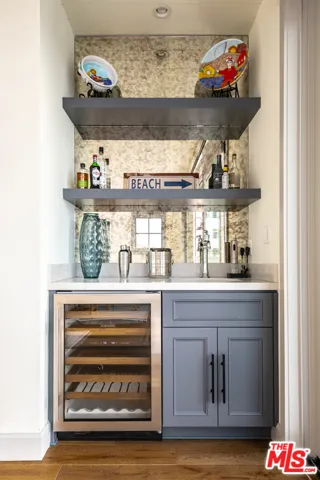 703 Bayview Drive, Manhattan Beach, California 90266