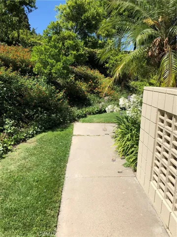 60 Calle Cadiz D, Laguna Woods, California 92637