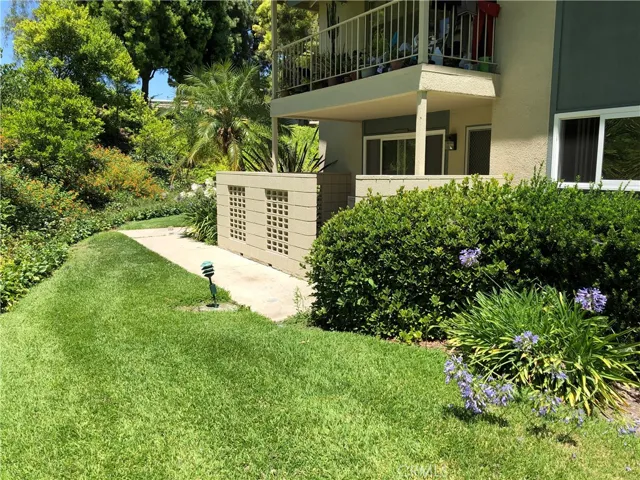 60 Calle Cadiz D, Laguna Woods, California 92637