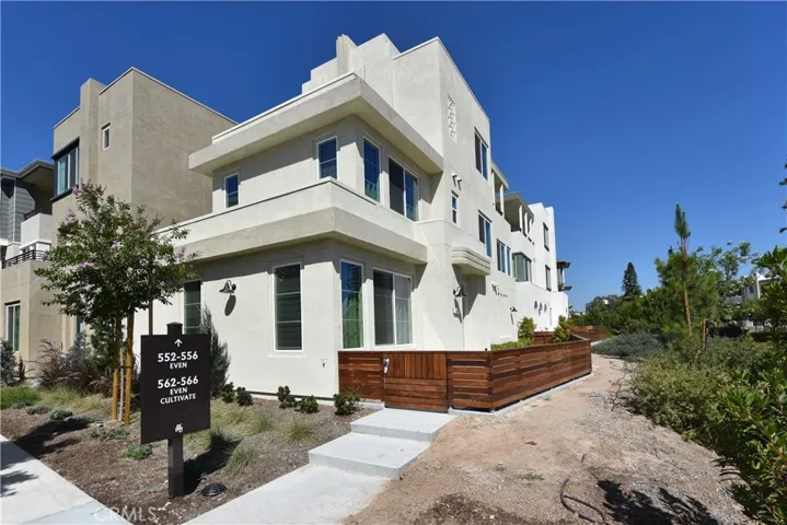 568 Cultivate, Irvine, California 92618