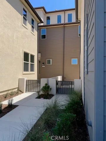 392 Chorus, Irvine, California 92618